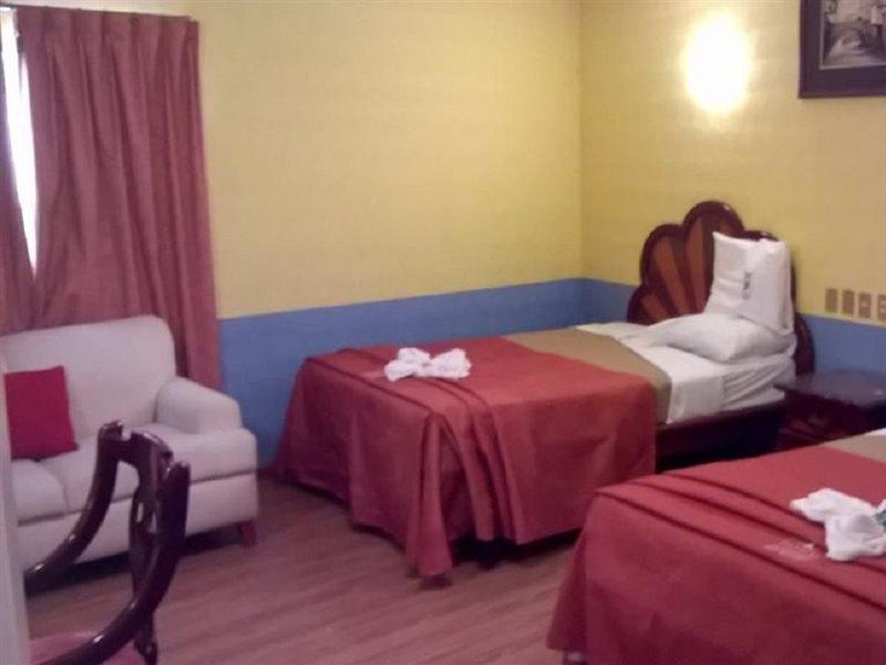 Hotel Real Tlaxcala エクステリア 写真